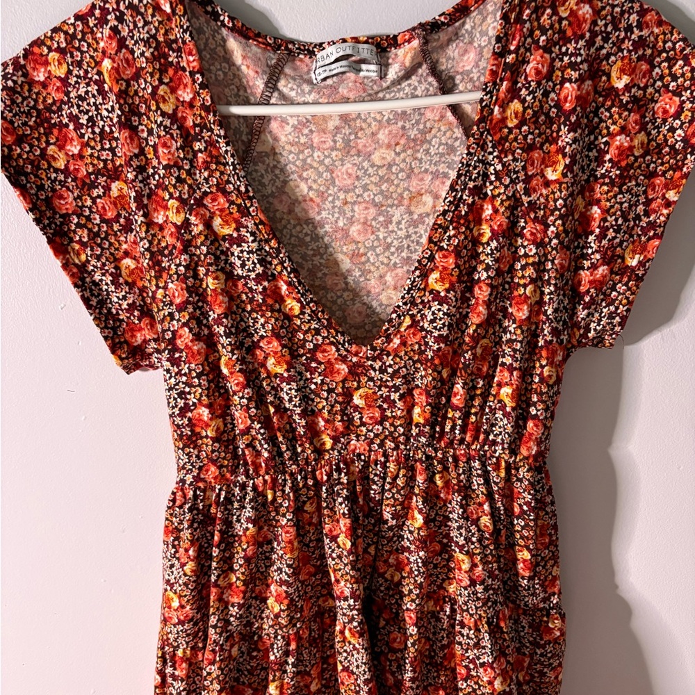 Urban Outfitters Floral V-Neck Short Sleeve Babydoll Dress in Rust Red XS - Picture 2 of 6